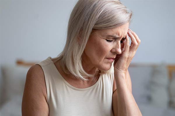ارتودنسی در دوران یائسگی؛ نکات تخصصی برای زنان بزرگسال