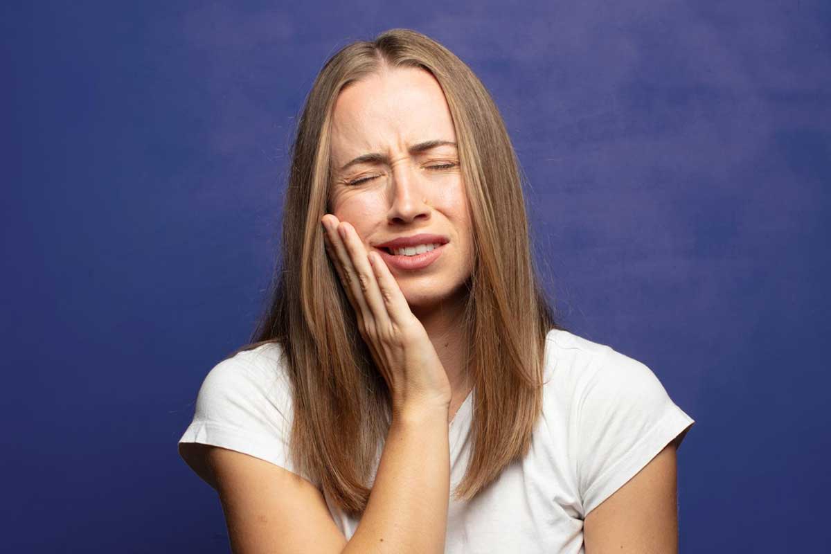 آیا ارتودنسی می‌تواند مشکلات TMJ را درمان کند؟