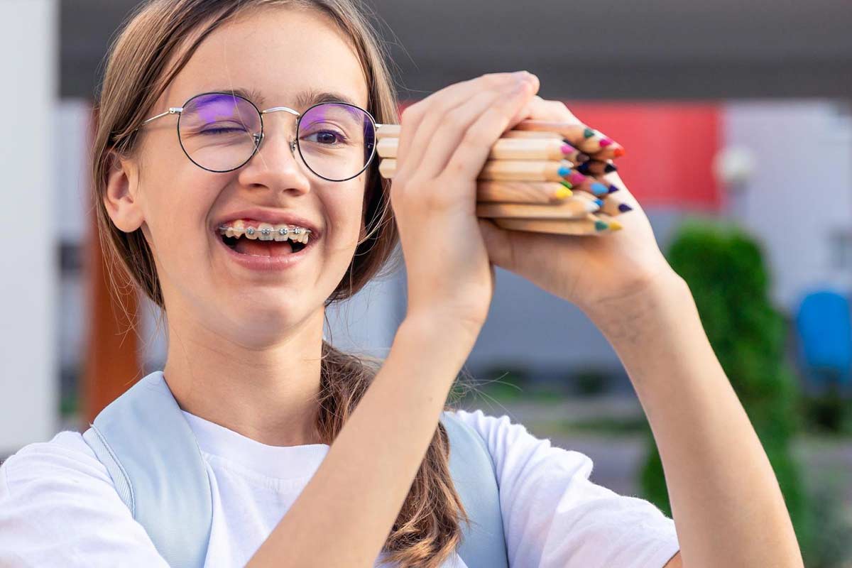 اهمیت آموزش بهداشت دهان برای بیماران ارتودنسی در سنین مدرسه